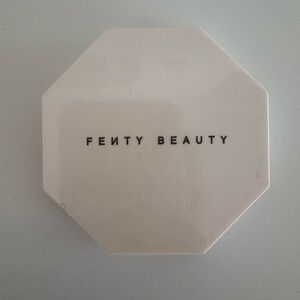 Fenty Beauty Killawatt Freestyle Highlighter Duo – Lightning Dust / Fire Crystal